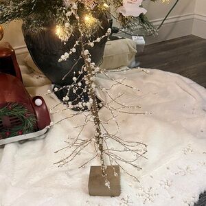 Elegant White Pearl Holiday Tree Decoration
